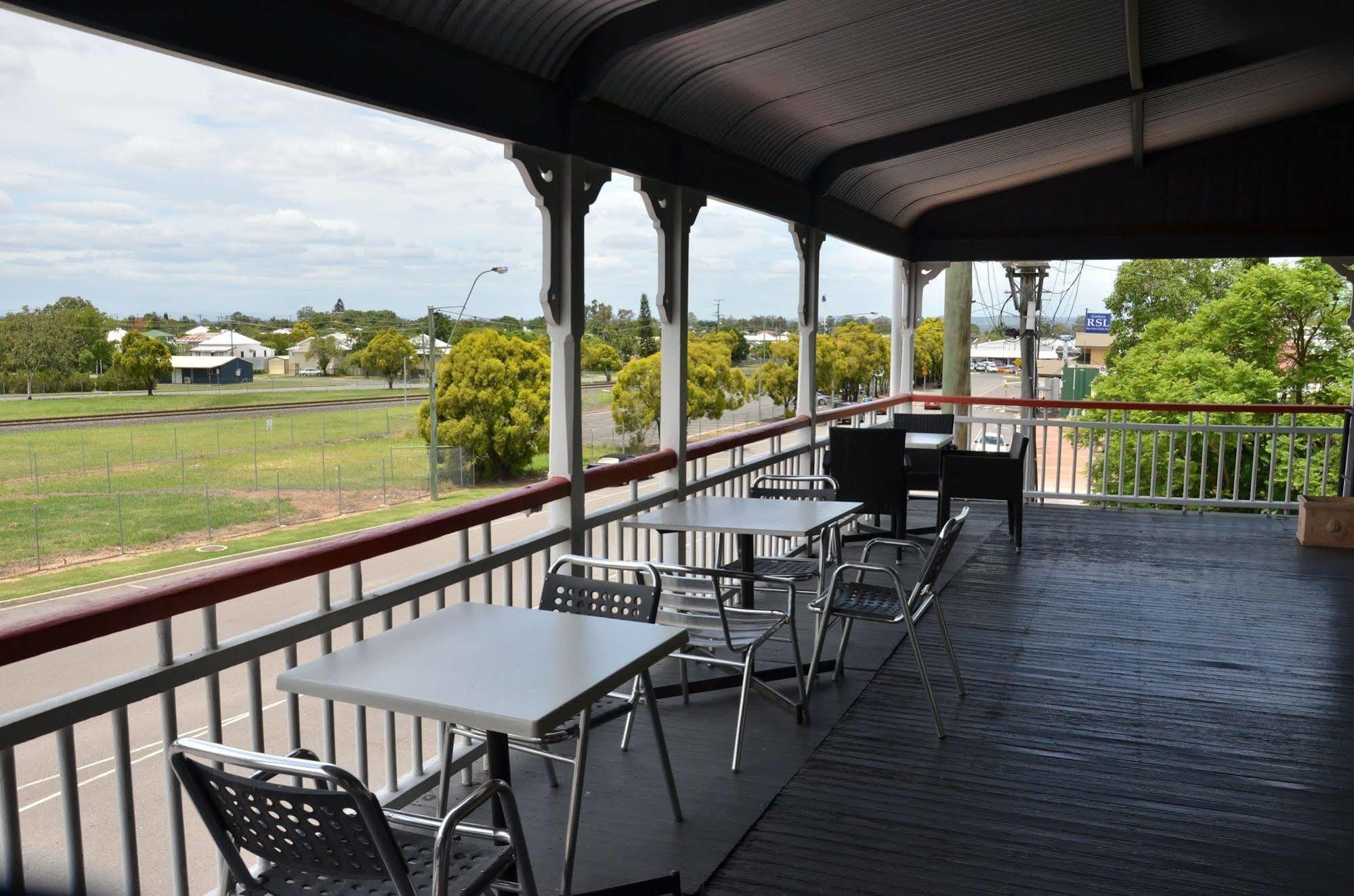 Royal Gatton Hotel Extérieur photo