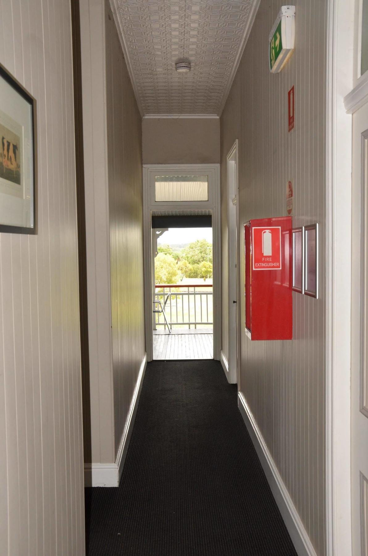 Royal Gatton Hotel Extérieur photo